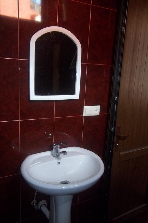 Temo'S Guesthouse サルピ エクステリア 写真