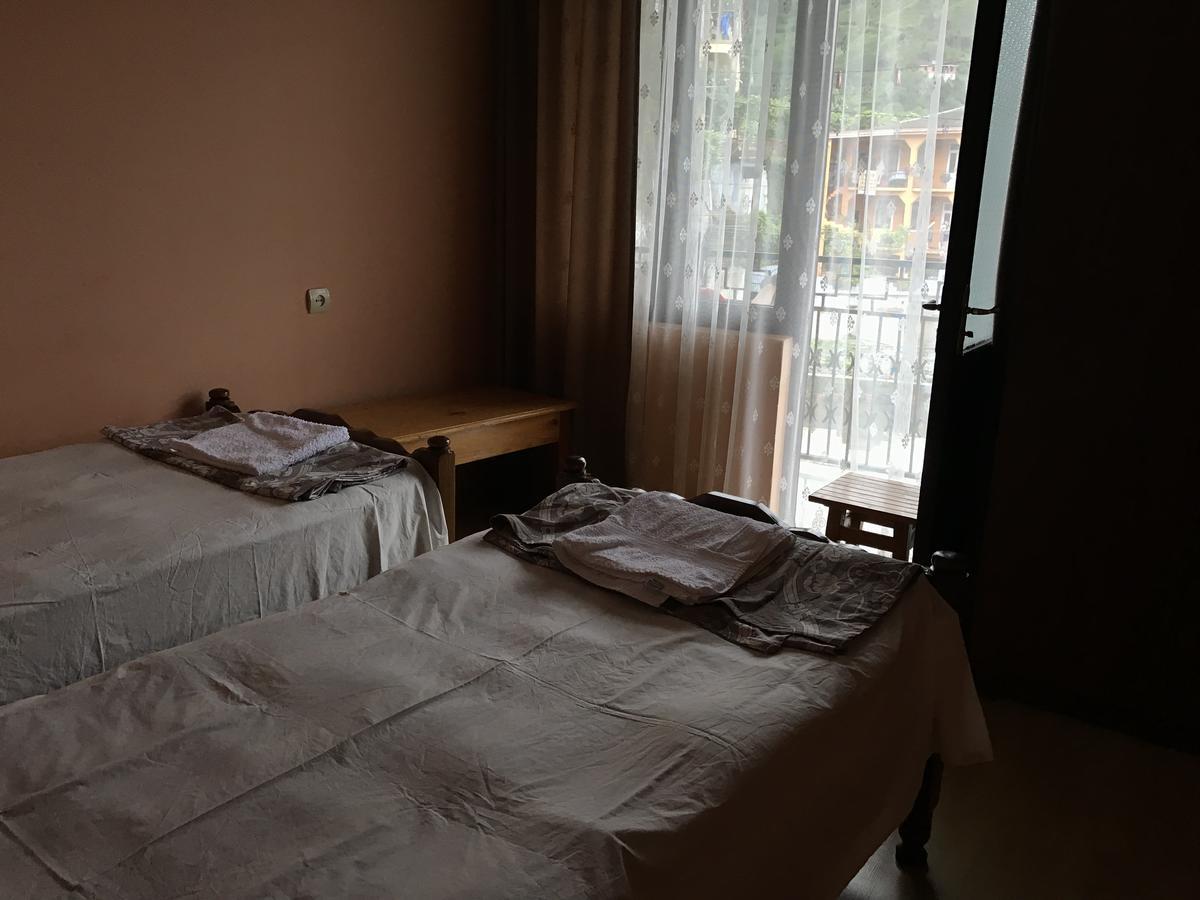 Temo'S Guesthouse サルピ エクステリア 写真